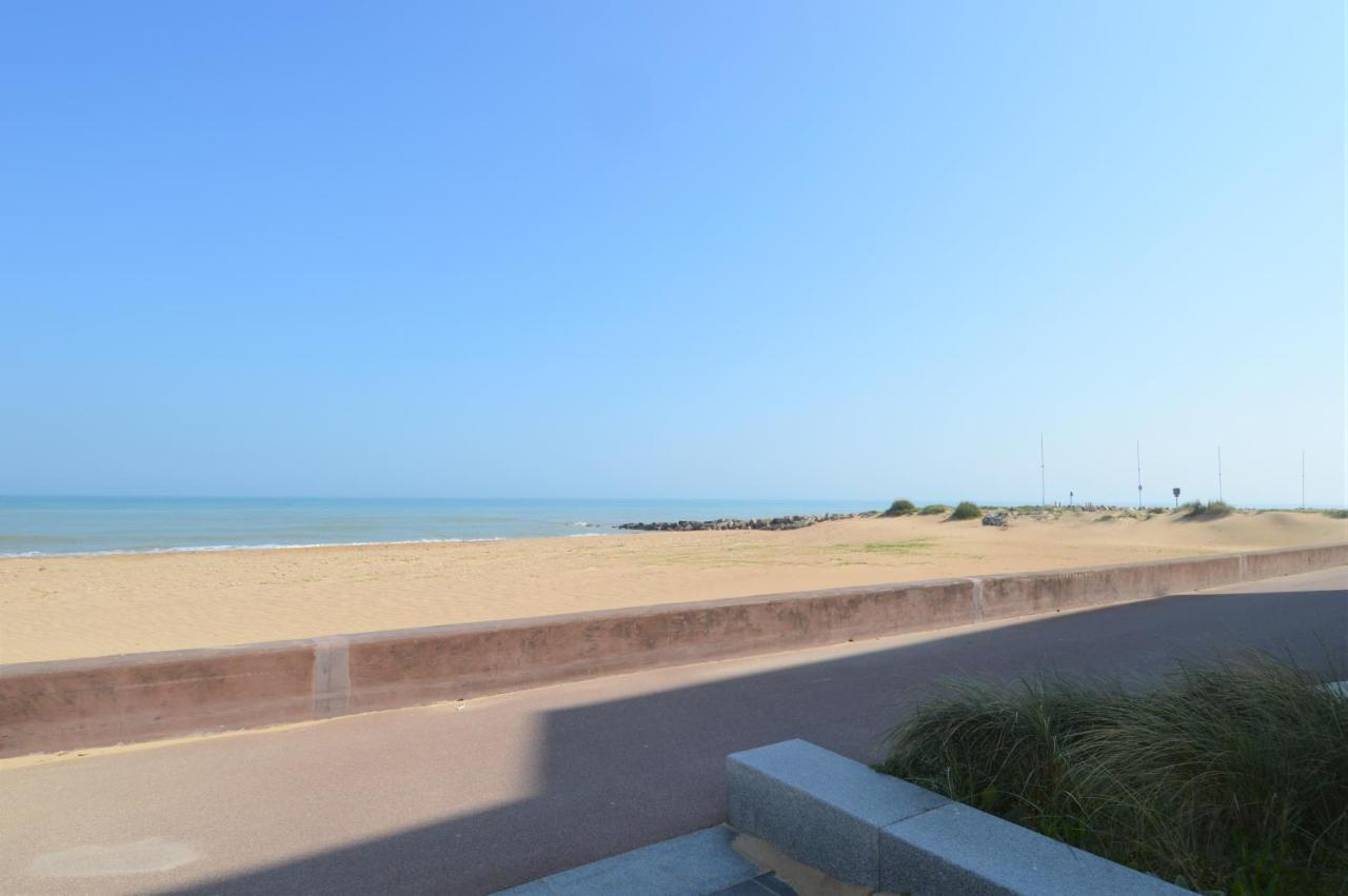Appartement Moderne Avec Terrasse A 500M De La Mer Courseulles-sur-Mer Eksteriør billede