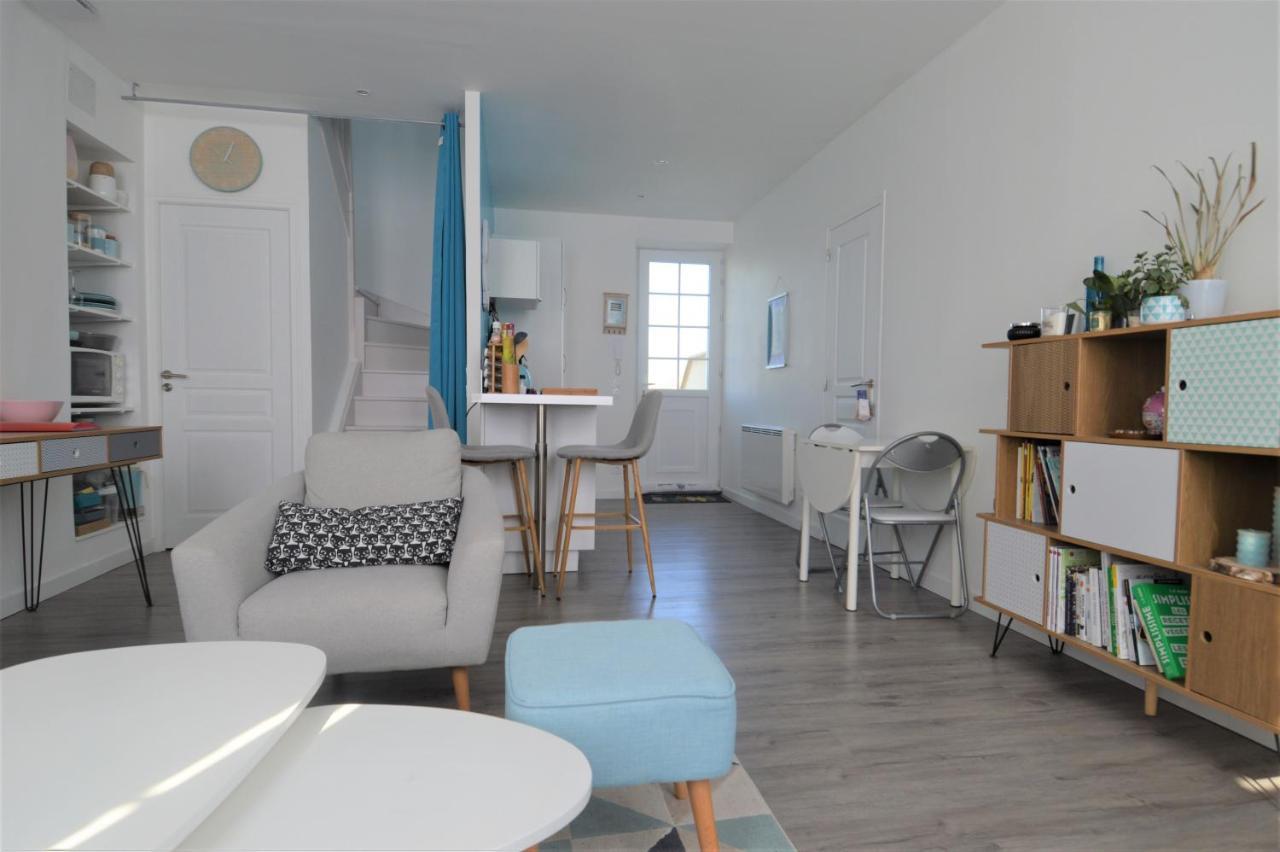 Appartement Moderne Avec Terrasse A 500M De La Mer Courseulles-sur-Mer Eksteriør billede