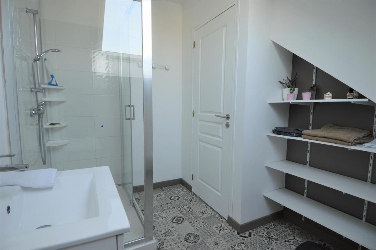 Appartement Moderne Avec Terrasse A 500M De La Mer Courseulles-sur-Mer Eksteriør billede